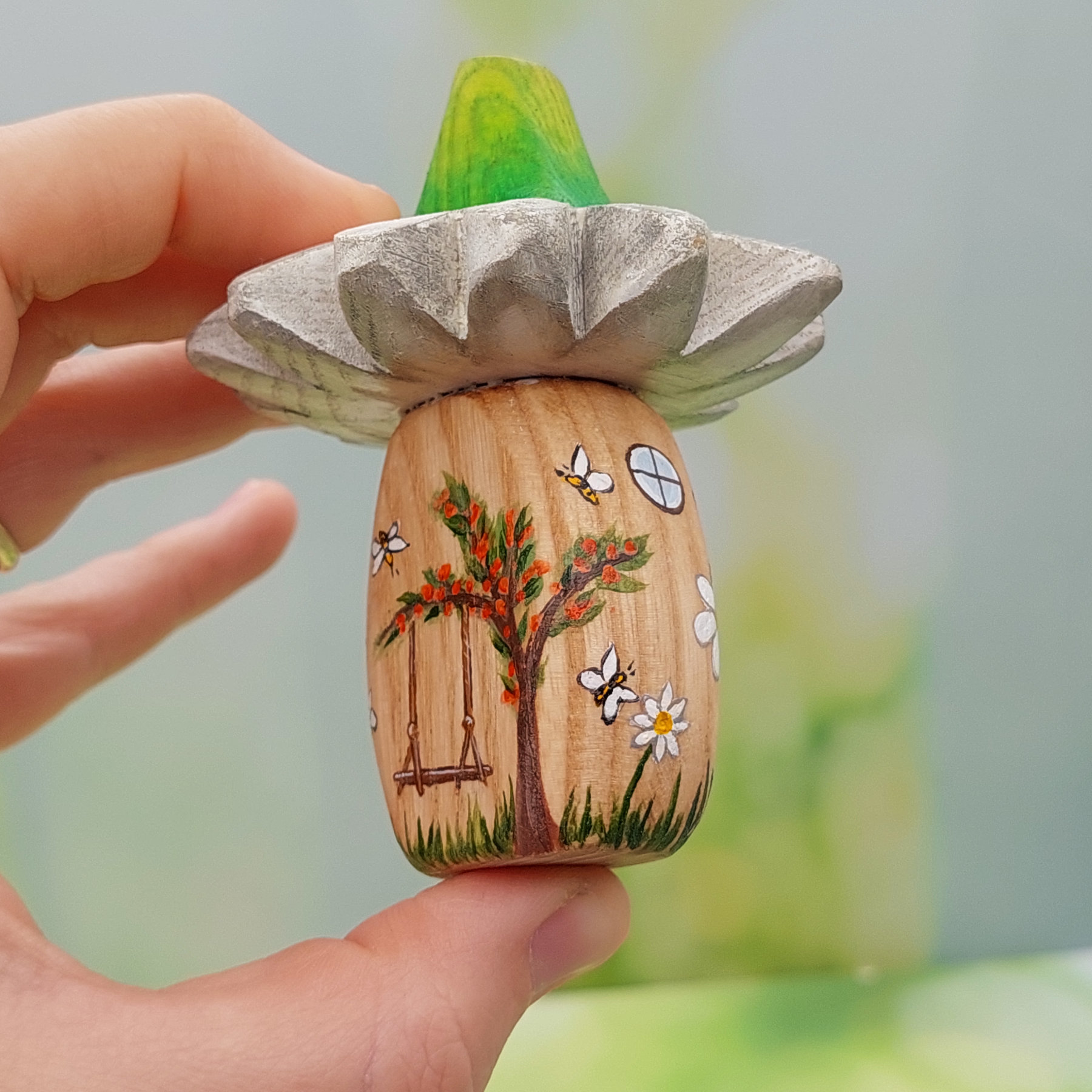 White Daisy House in Hand HR - by Good Shepherd Toys